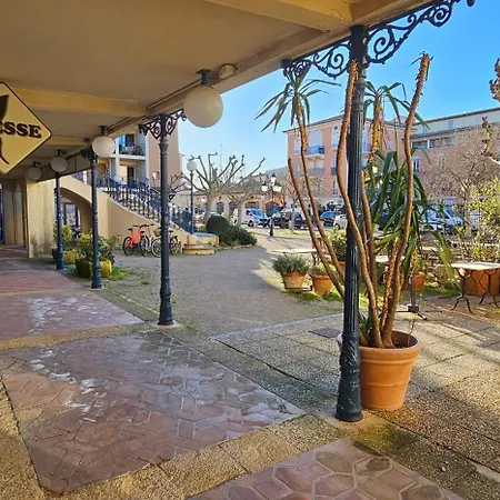 Marina Port Apartment Grimaud